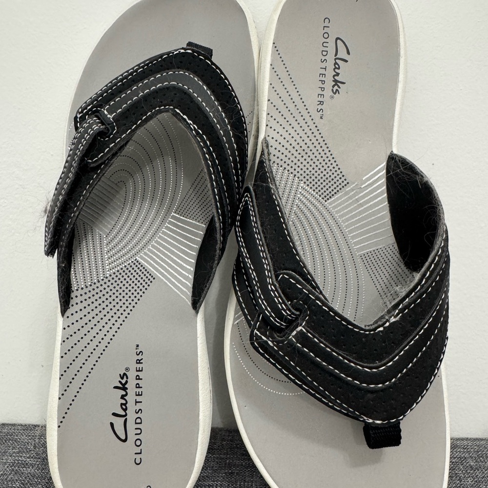 Women’s Clarks Black Cloudsteppers Sandals - Size 8 - New No Box